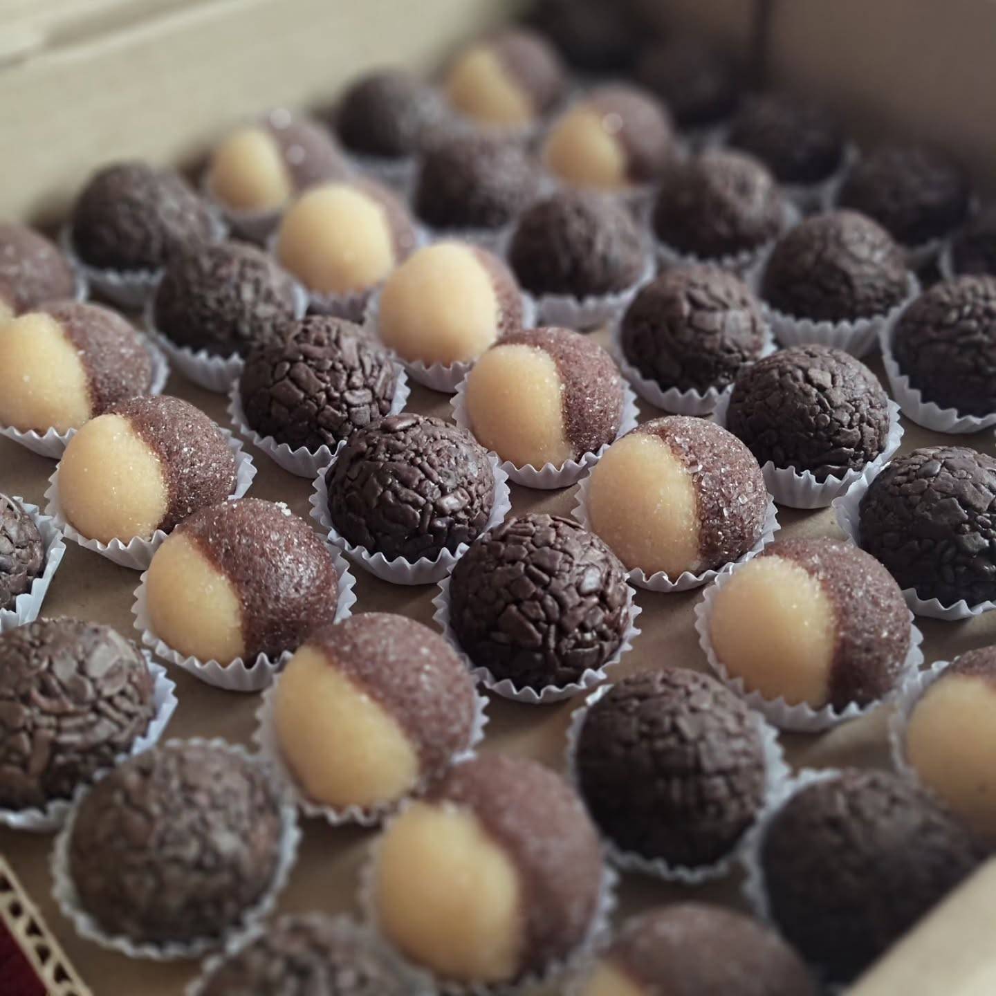 Outro brigadeiros e doces da Dona Alba