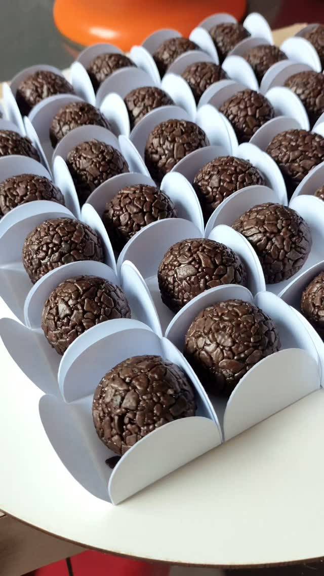 Outro brigadeiros e doces da Dona Alba